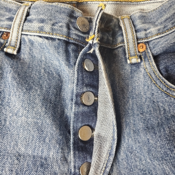 Mens Levi's 501 Button Fly Jeans - Picture 7 of 10